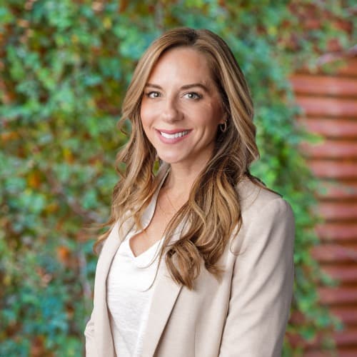 Portrait of Rachelle Lindblom, Senior Consultant